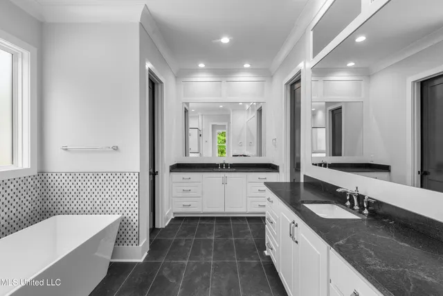 $888,500 | 231 Oakside Trail, Madison, MS 39110