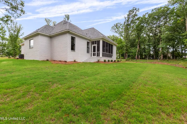 $888,500 | 231 Oakside Trail, Madison, MS 39110