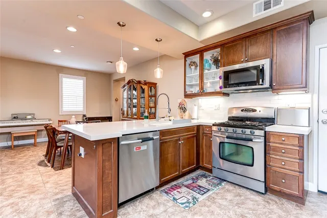 $1,150,000 | 15220 Cambridge Street, Tustin, CA 92782