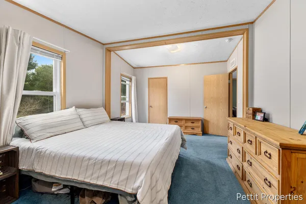 $319,900 | 4584 East Valeries Way Street, Newaygo, MI 49337