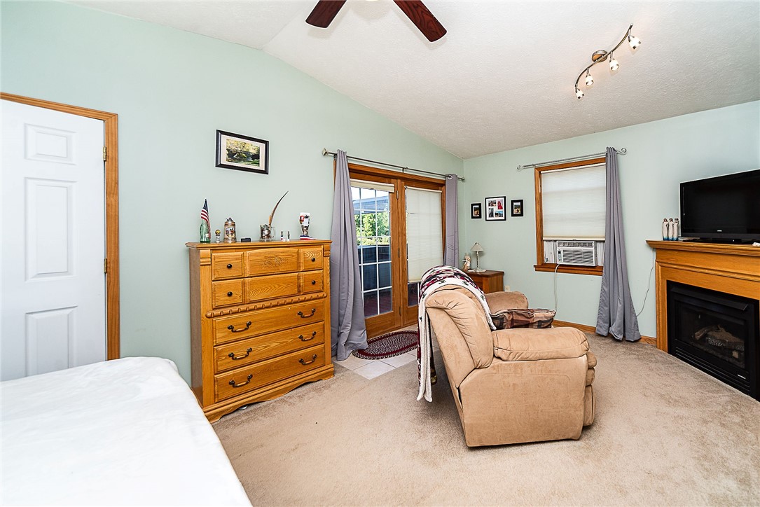 10164 Creek Road Pavilion, NY 14525 - Photo 14 of 34 Owners suite