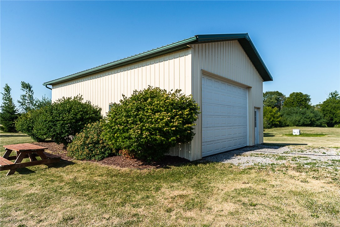 10164 Creek Road Pavilion, NY 14525 - Photo 28 of 34 Barn