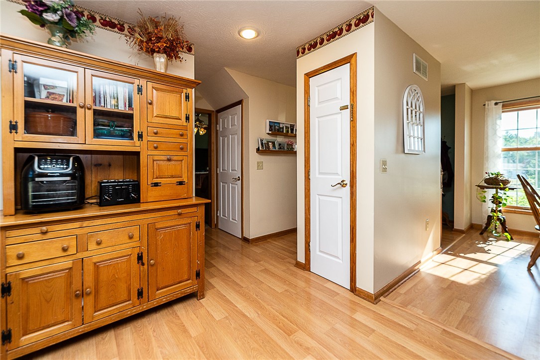 10164 Creek Road Pavilion, NY 14525 - Photo 10 of 34 Kitchen