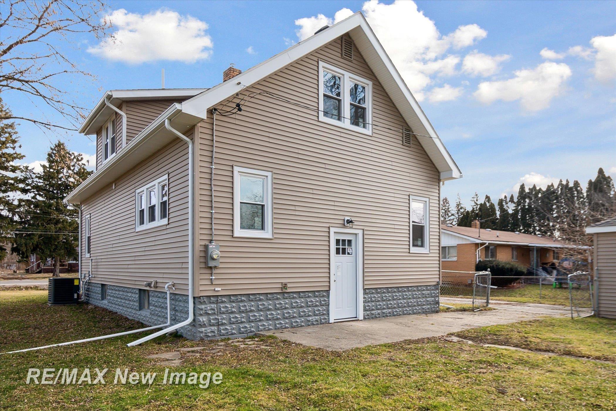 4030 South Washington Road Saginaw, MI 48601 - Photo 32 of 37 50135077-3db4f61a-70bd-4b23-ad53-b0ed0579ea62.JPG