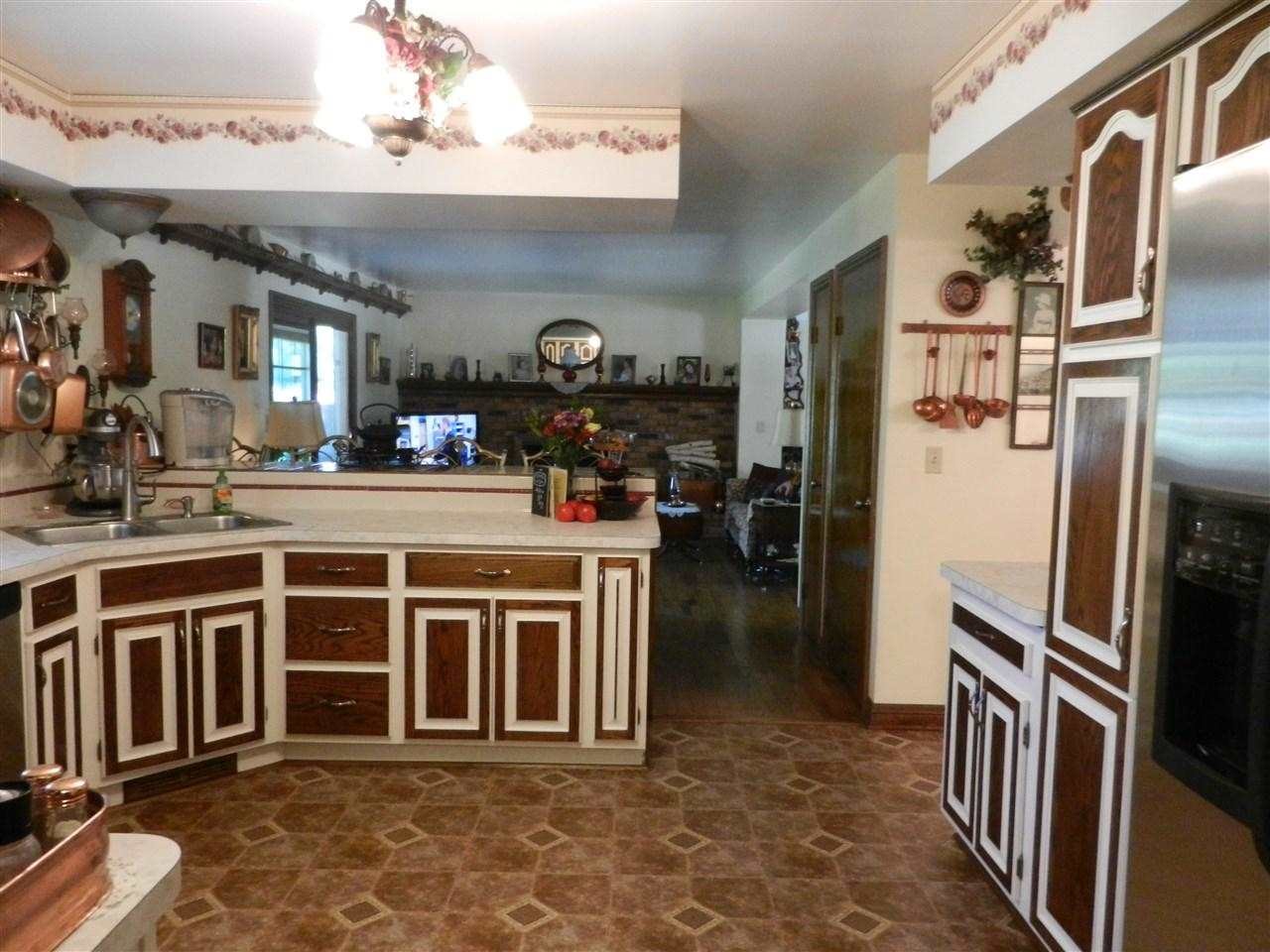 8290 West Stanley Road Flushing, MI 48433 - Photo 4 of 42 21495493-3.JPG