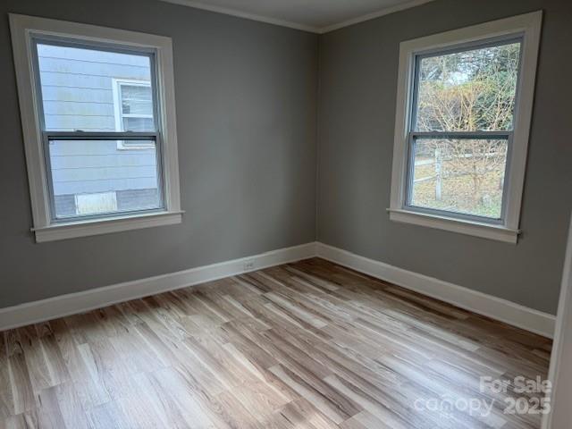 509 North Ransom Street Gastonia, NC 28052 - Photo 8 of 12 an empty room with a window