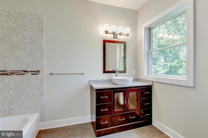 9830 River Road Potomac, MD 20854 - Photo 20 of 31