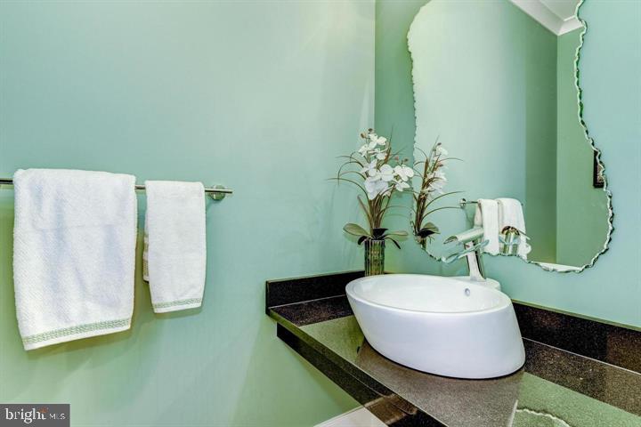 9830 River Road Potomac, MD 20854 - Photo 26 of 31