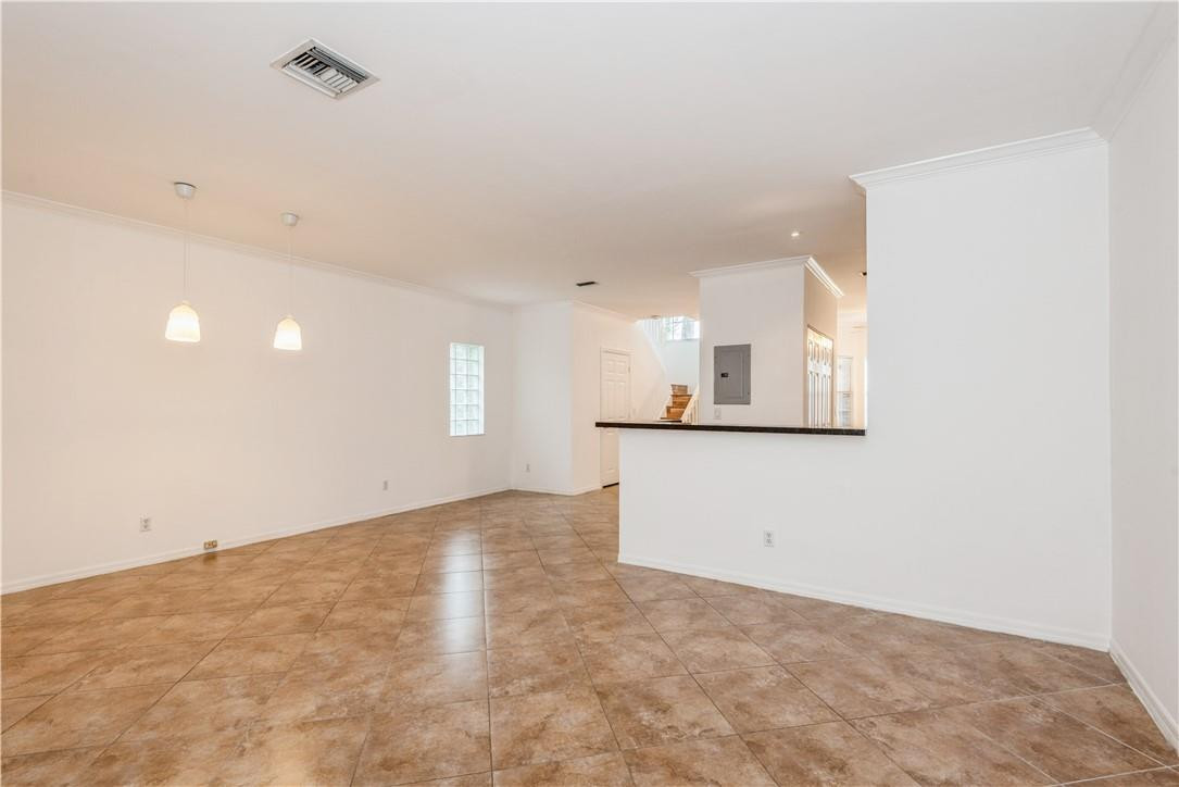 16135 Emerald Cove Road Weston, FL 33331 - Photo 4 of 17 Photo 4