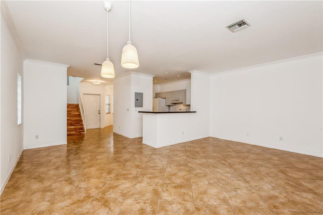 16135 Emerald Cove Road Weston, FL 33331 - Photo 7 of 17 Living Area