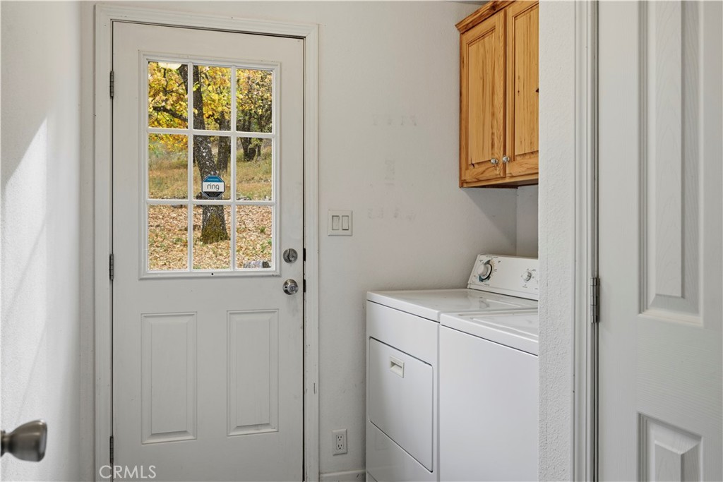 13035 Anderson Road Lower Lake, CA 95457 - Photo 19 of 39 a utility room with dryer and washer