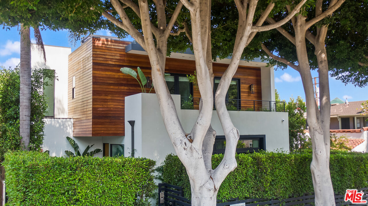 8929 Rangely Avenue West Hollywood, CA 90048 - Photo 2 of 32 Gallery Image 2