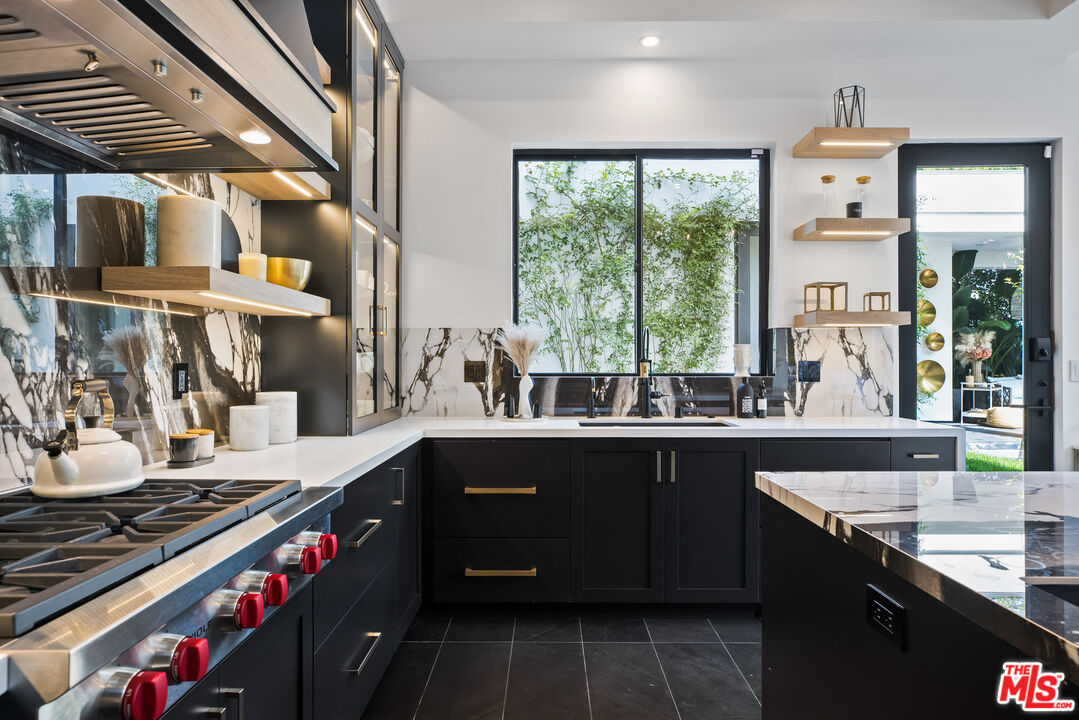 8929 Rangely Avenue West Hollywood, CA 90048 - Photo 15 of 32 Gallery Image 15