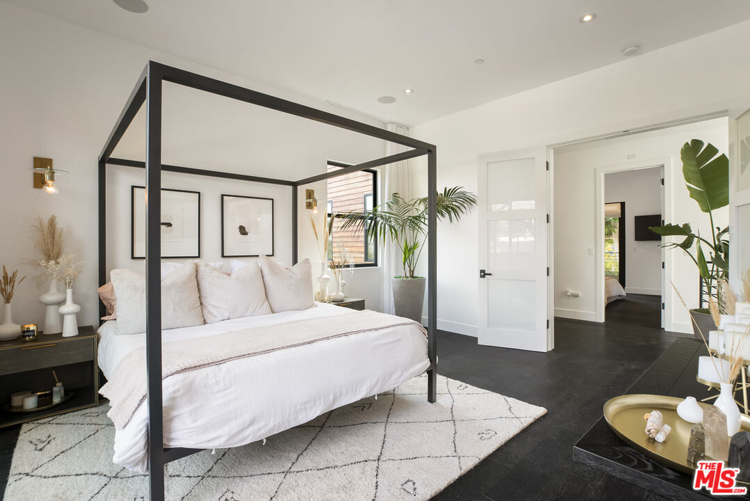 8929 Rangely Avenue West Hollywood, CA 90048 - Photo 18 of 32 Gallery Image 18