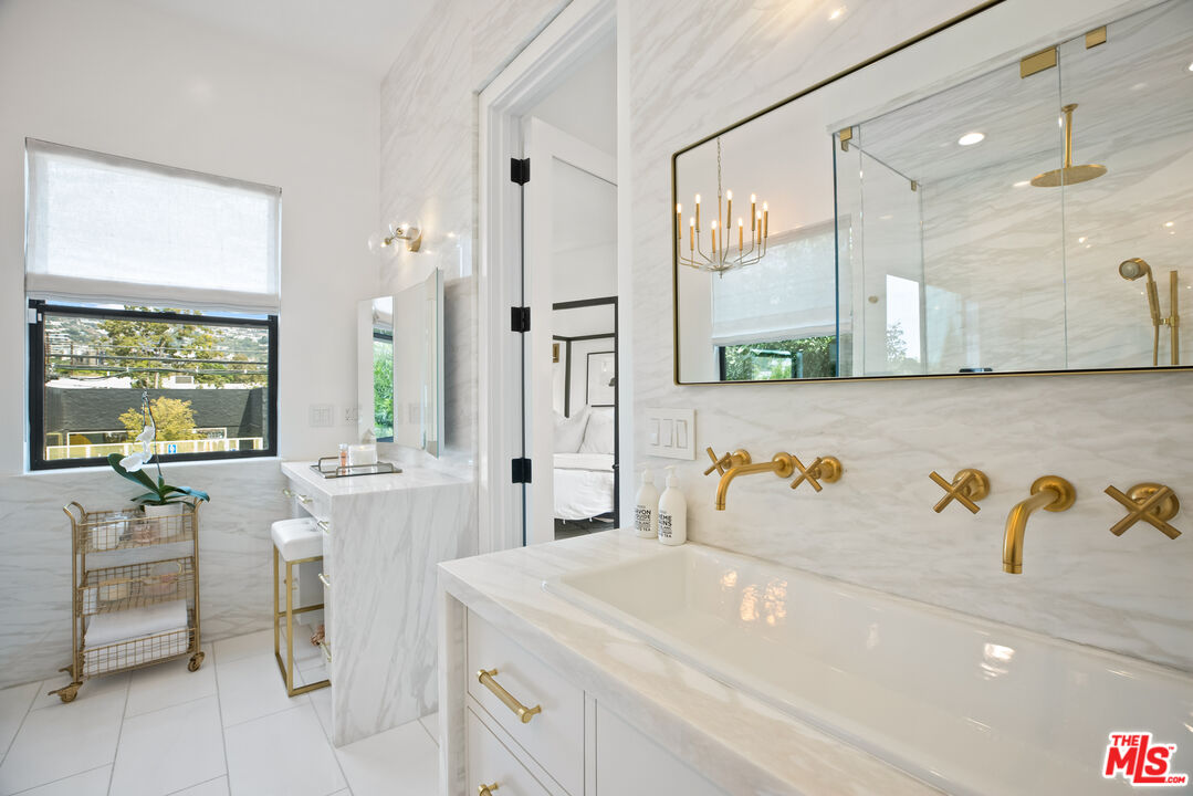 8929 Rangely Avenue West Hollywood, CA 90048 - Photo 20 of 32 Gallery Image 20