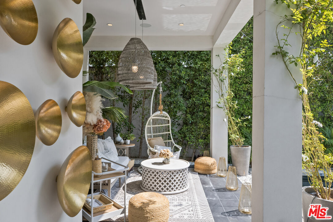8929 Rangely Avenue West Hollywood, CA 90048 - Photo 31 of 32 Gallery Image 31