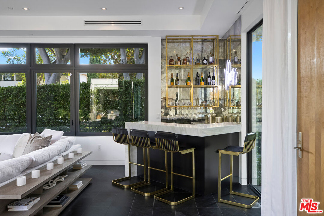 8929 Rangely Avenue West Hollywood, CA 90048 - Photo 9 of 32 Gallery Image 9