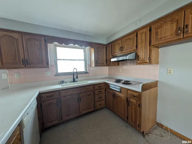 $191,000 | 3720 North St Michael Avenue, Peoria, IL 61615