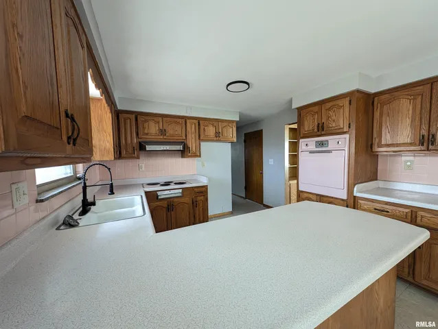 $191,000 | 3720 North St Michael Avenue, Peoria, IL 61615