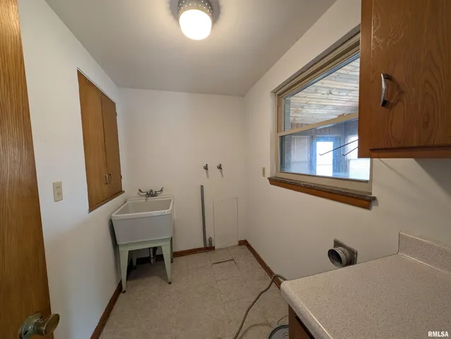 $191,000 | 3720 North St Michael Avenue, Peoria, IL 61615