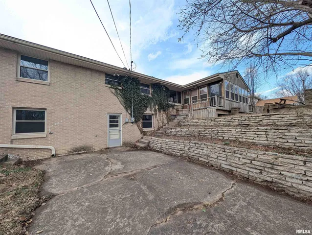 $191,000 | 3720 North St Michael Avenue, Peoria, IL 61615