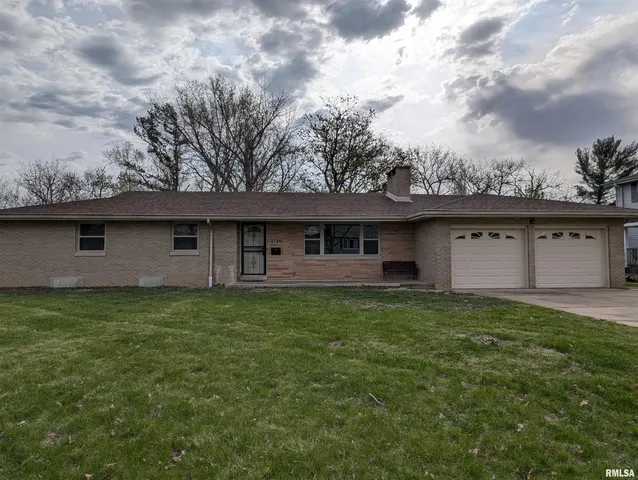 $189,900 | 3720 North St Michael Avenue, Peoria, IL 61615