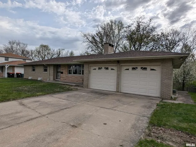 $191,000 | 3720 North St Michael Avenue, Peoria, IL 61615