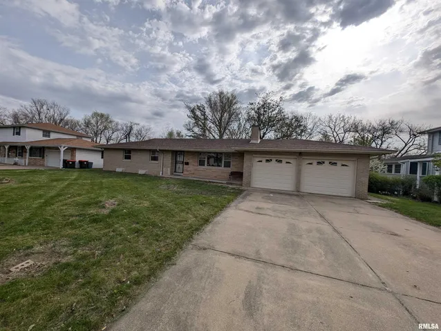 $191,000 | 3720 North St Michael Avenue, Peoria, IL 61615
