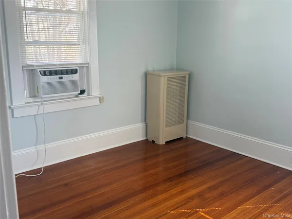 $5,500 | 15 Maple Grove Street, Great Neck, NY 11023