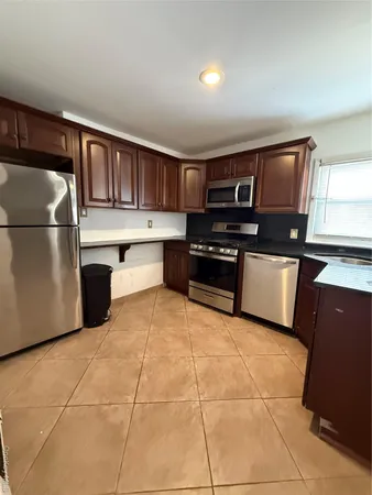 $5,500 | 15 Maple Grove Street, Great Neck, NY 11023