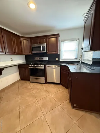$5,500 | 15 Maple Grove Street, Great Neck, NY 11023