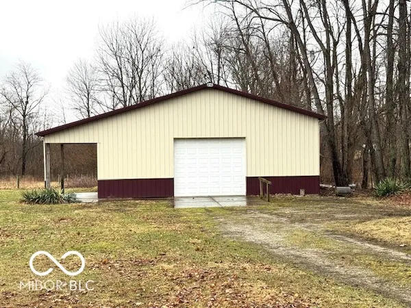 $374,900 | 1301 North Maple Street, Veedersburg, IN 47987