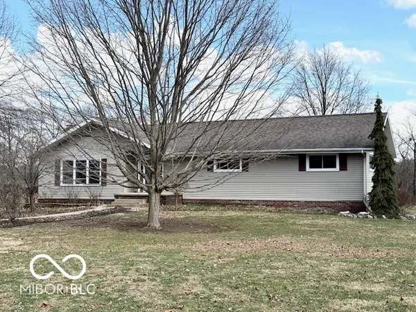 $374,900 | 1301 North Maple Street, Veedersburg, IN 47987
