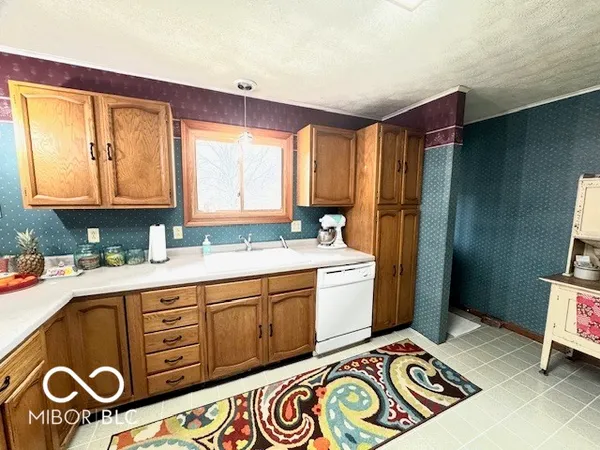 $374,900 | 1301 North Maple Street, Veedersburg, IN 47987