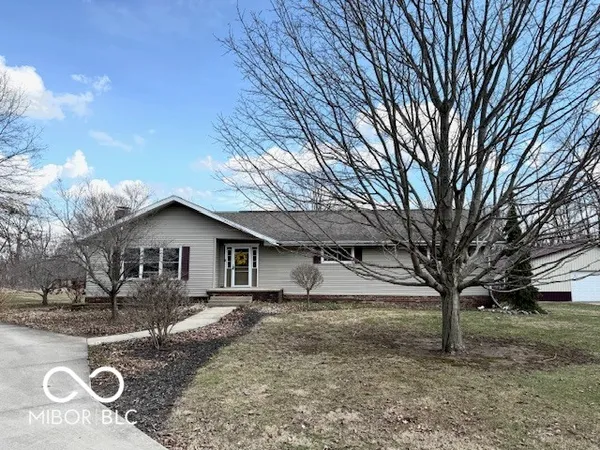 $374,900 | 1301 North Maple Street, Veedersburg, IN 47987