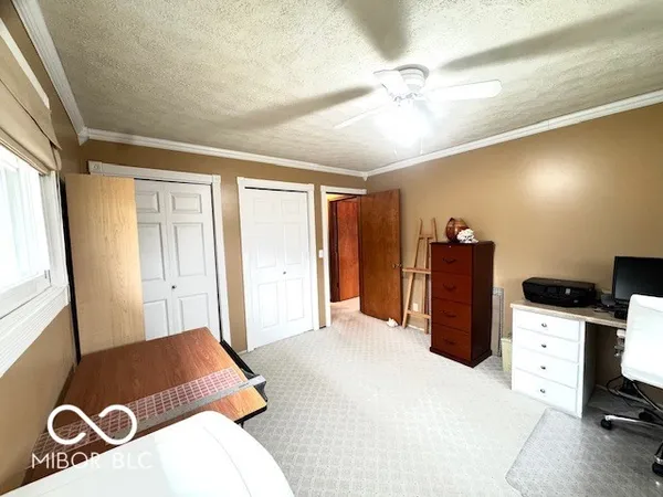 $374,900 | 1301 North Maple Street, Veedersburg, IN 47987
