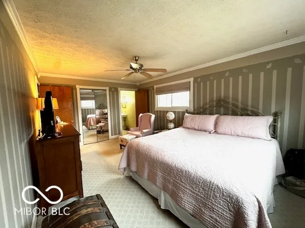 $374,900 | 1301 North Maple Street, Veedersburg, IN 47987