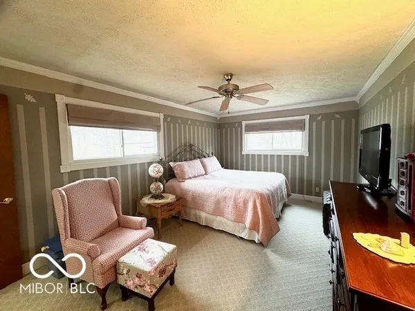 $374,900 | 1301 North Maple Street, Veedersburg, IN 47987