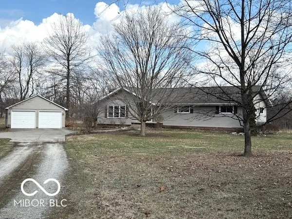 $374,900 | 1301 North Maple Street, Veedersburg, IN 47987