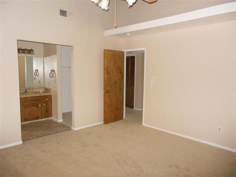 26331 Cullen Way Madera, CA 93638 - Photo 10 of 16 Gallery Image 10