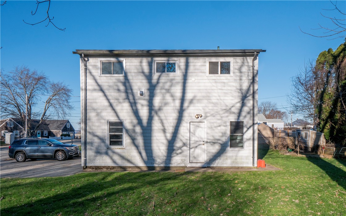 109 Haskins Avenue Tiverton, RI 02878 - Photo 2 of 26