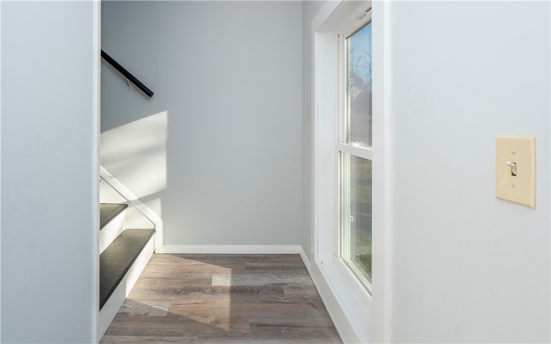 109 Haskins Avenue Tiverton, RI 02878 - Photo 4 of 26