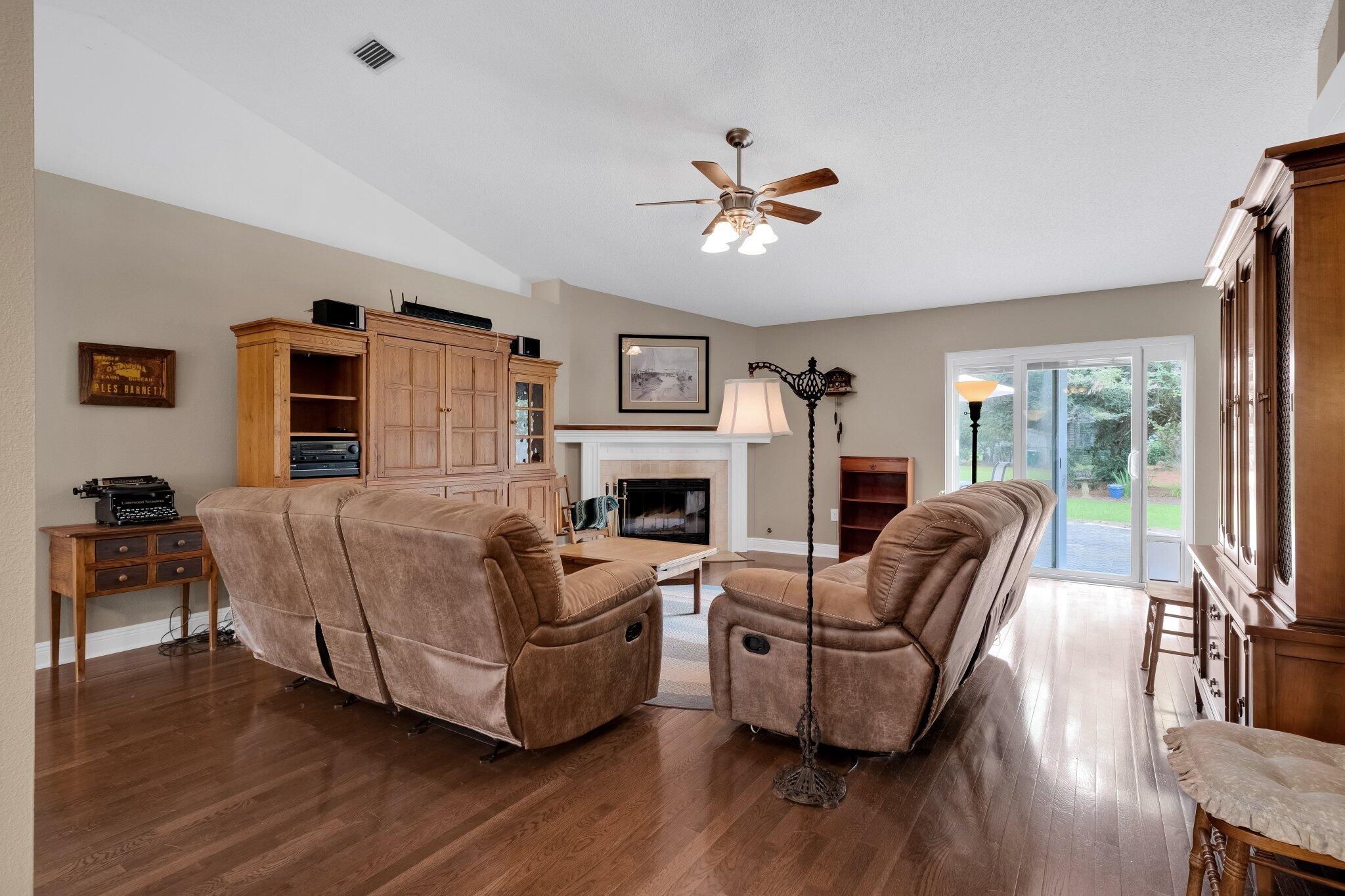 7620 Woodmont Road Navarre, FL 32566 - Photo 8 of 35 Gallery Image 8