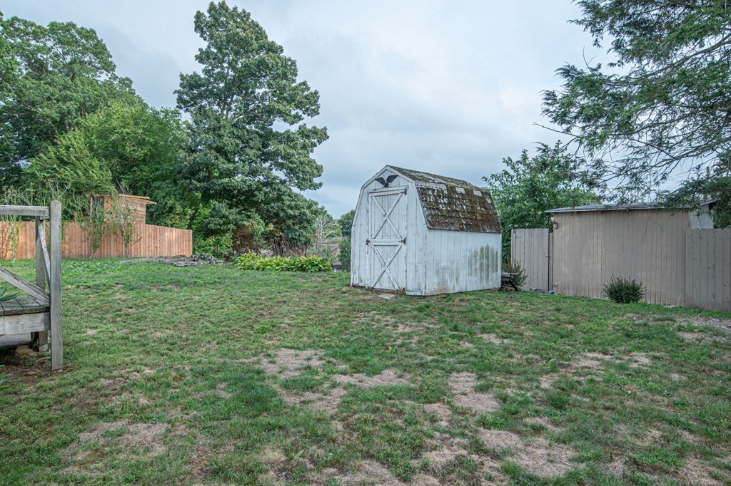 10 Greenview Road Cranston, RI 02920 - Photo 11 of 42 Gallery Image 11