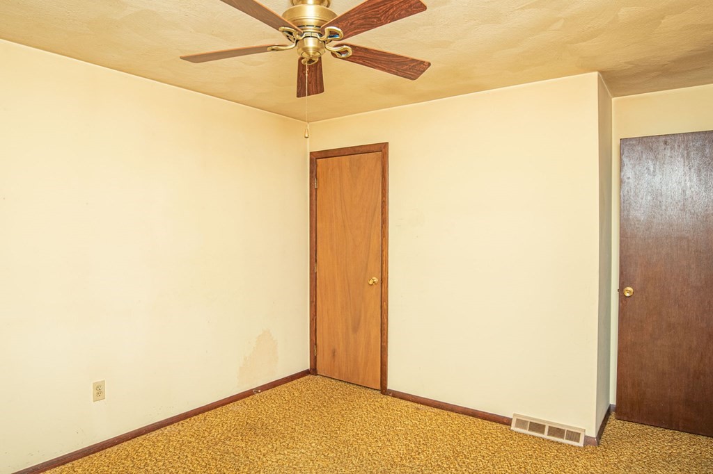 10 Greenview Road Cranston, RI 02920 - Photo 33 of 42 Gallery Image 33