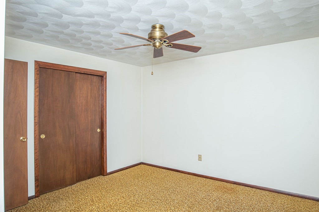 10 Greenview Road Cranston, RI 02920 - Photo 35 of 42 Gallery Image 35