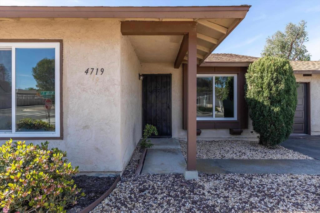 4719 Mystik Road Oceanside, CA 92056 - Photo 4 of 46