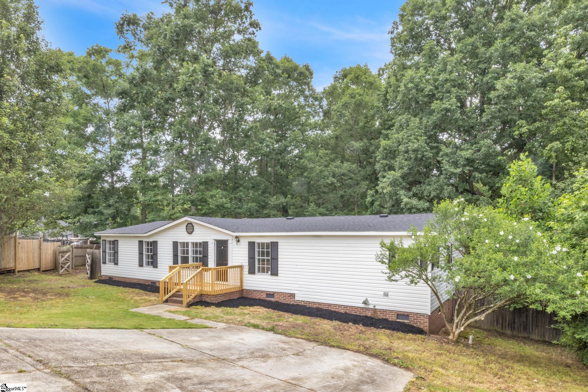 409 Walnut Crest Court Fountain Inn, SC 29644 - Photo 2 of 25 Gallery Image 2