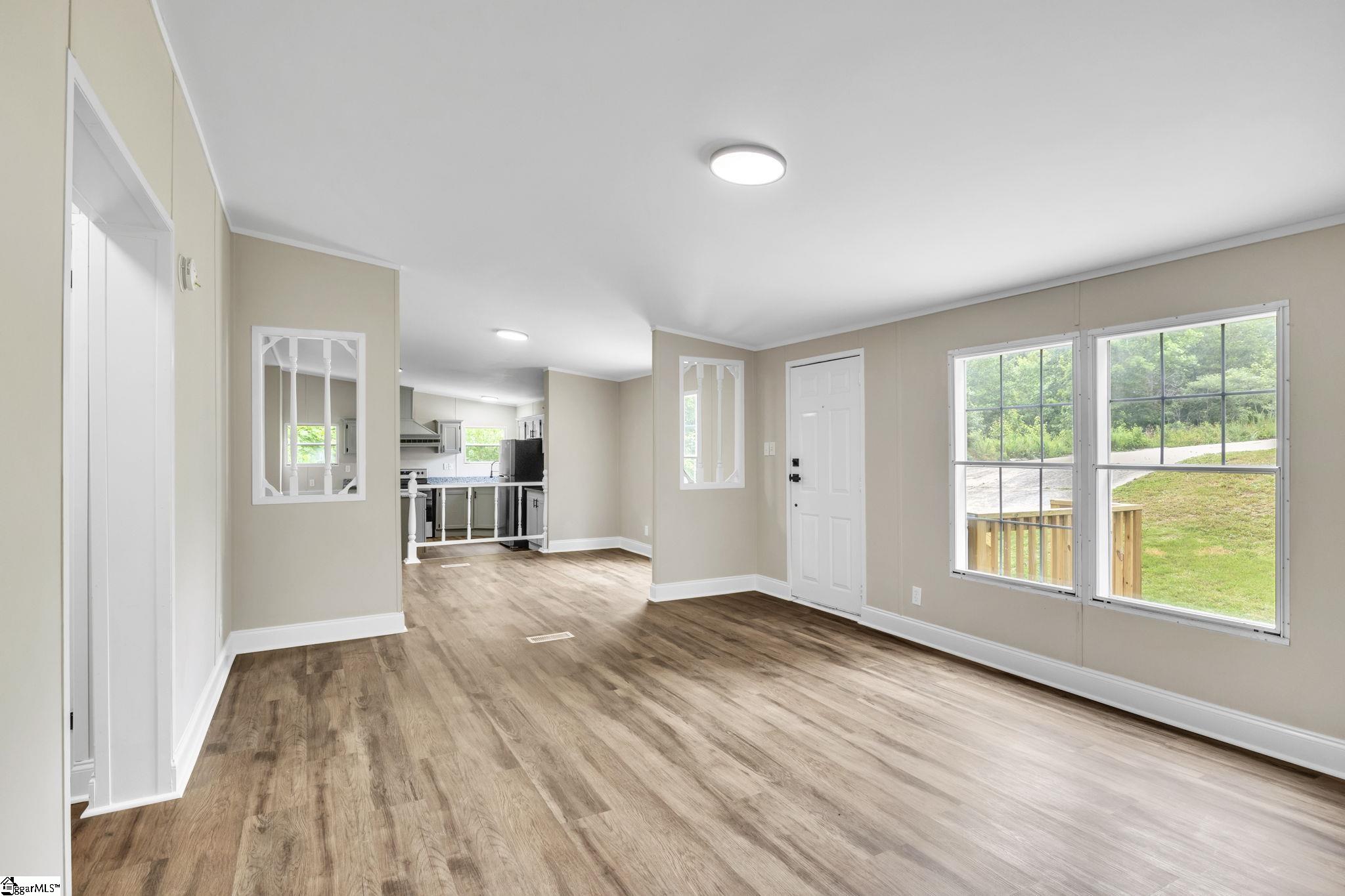 409 Walnut Crest Court Fountain Inn, SC 29644 - Photo 3 of 25 Gallery Image 3