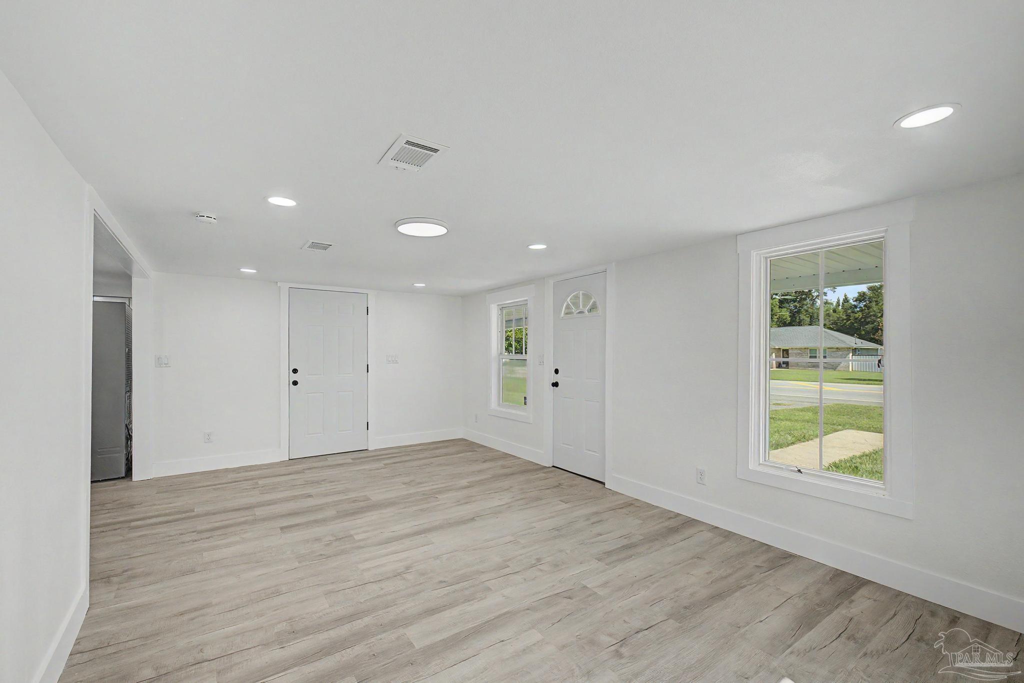 1119 Muscogee Road Cantonment, FL 32533 - Photo 17 of 39 Gallery Image 17